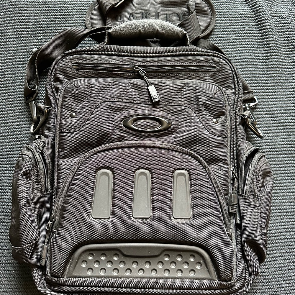 Oakley computer bag